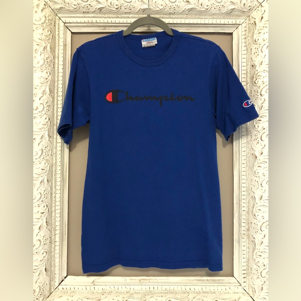 Vintage Champion T-shirt. Size S ❣️